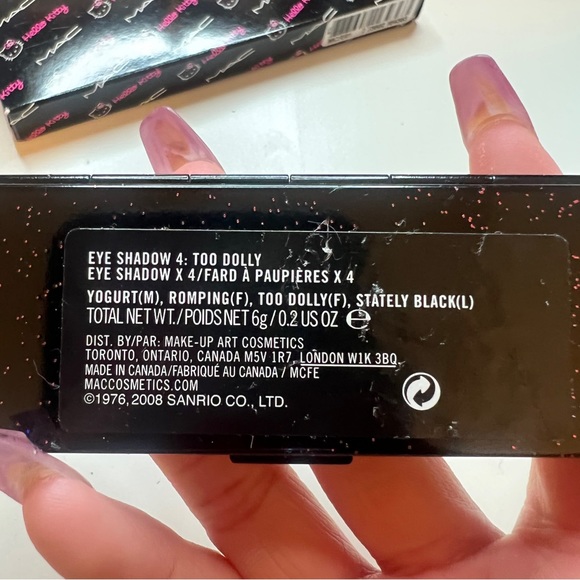 Mac Hello Kitty eyeshadow pallet “too dolly” - Picture 4 of 4